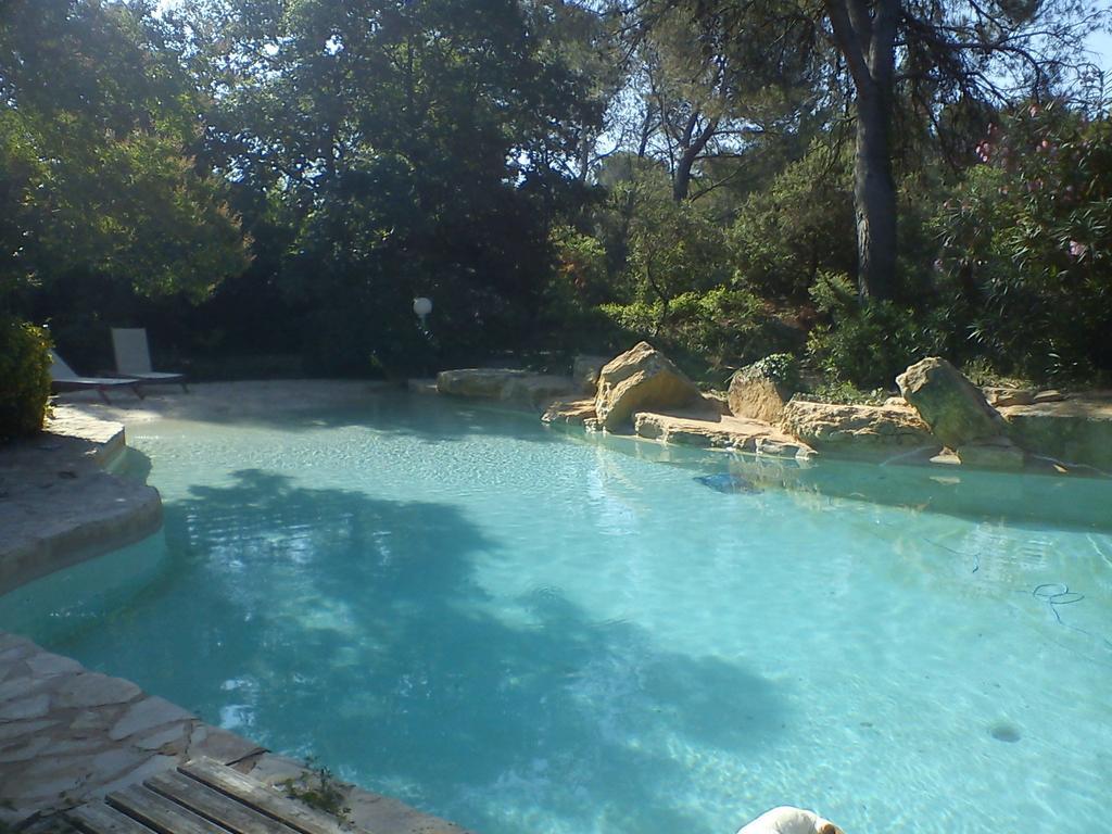 La Bousquatiere Bed & Breakfast Piolenc Room photo