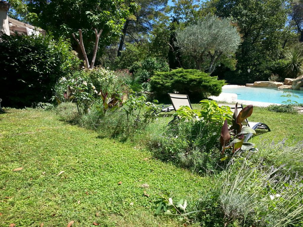La Bousquatiere Bed & Breakfast Piolenc Exterior photo